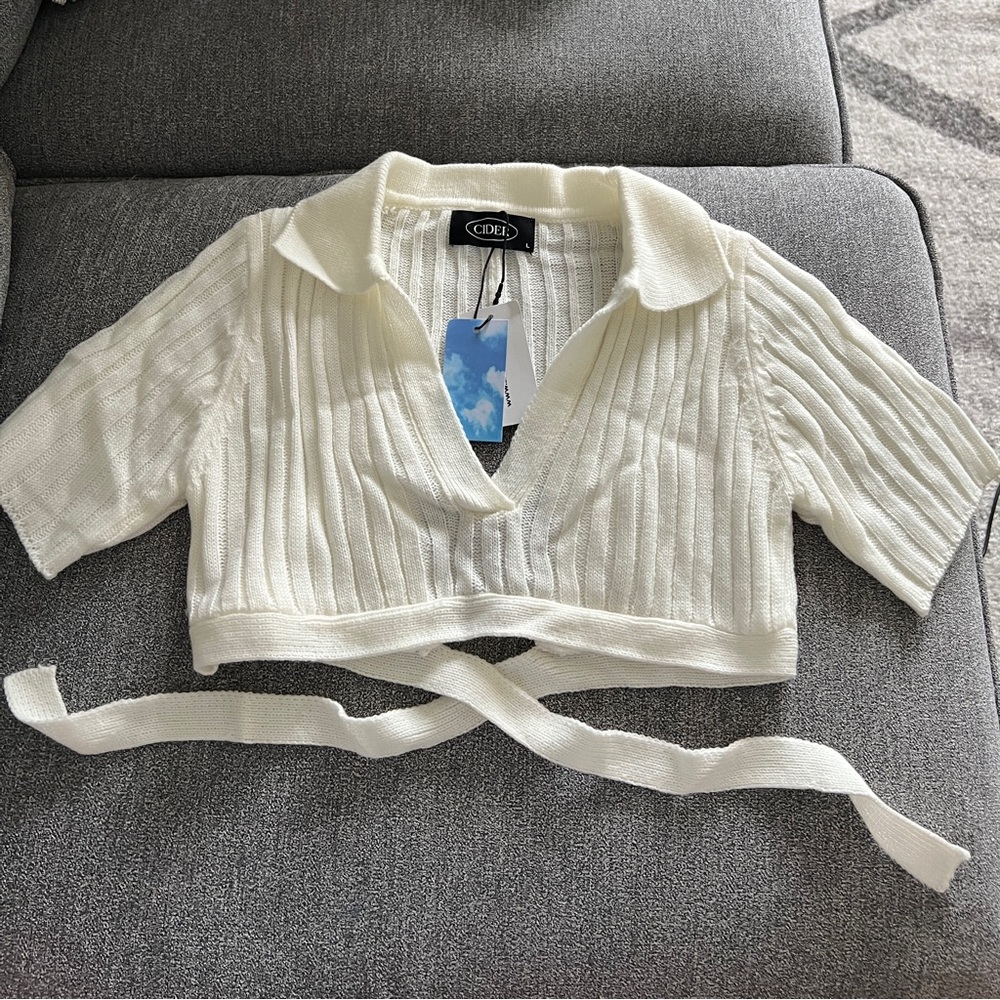 Tie-back cropped knit top